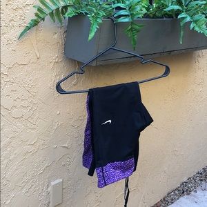 Black and purple Nike Capri leggings XS